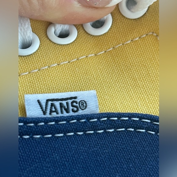 VANS ERA (BMX CHECKERBOARD) men’s size 9/women’s size 10 1/2
True Blue/ Yellow - Picture 5 of 7